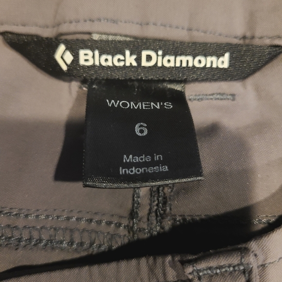 Black Diamond Gray Women's Shorts Size 6 - Picture 3 of 8
